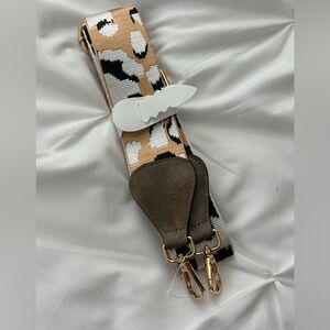 Stylish Leopard Print Guitar/Crossbody Strap w/Gold Hardware